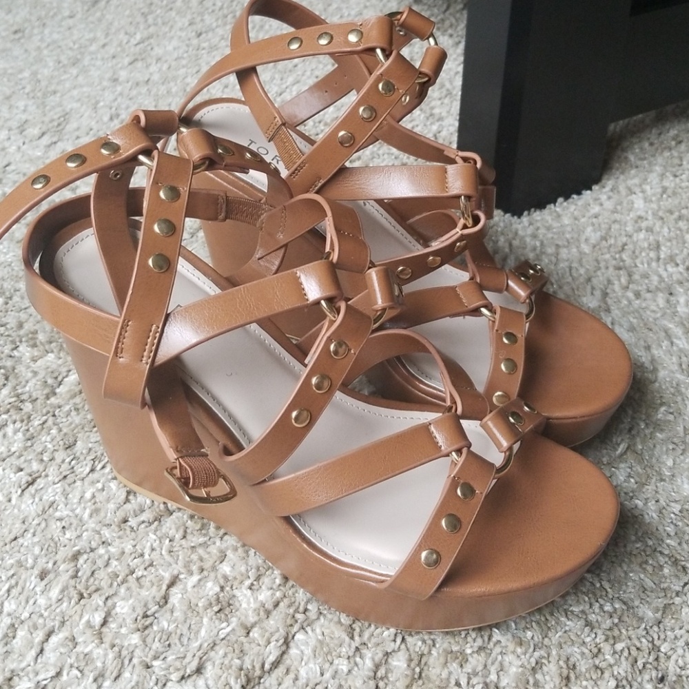Tan strappy wedges worn once